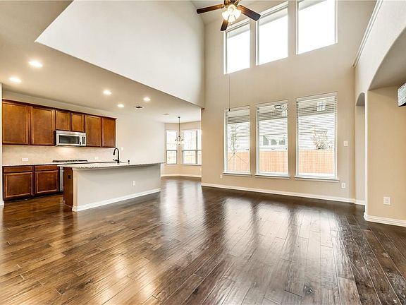 5th image of 11504 Skylor Ave