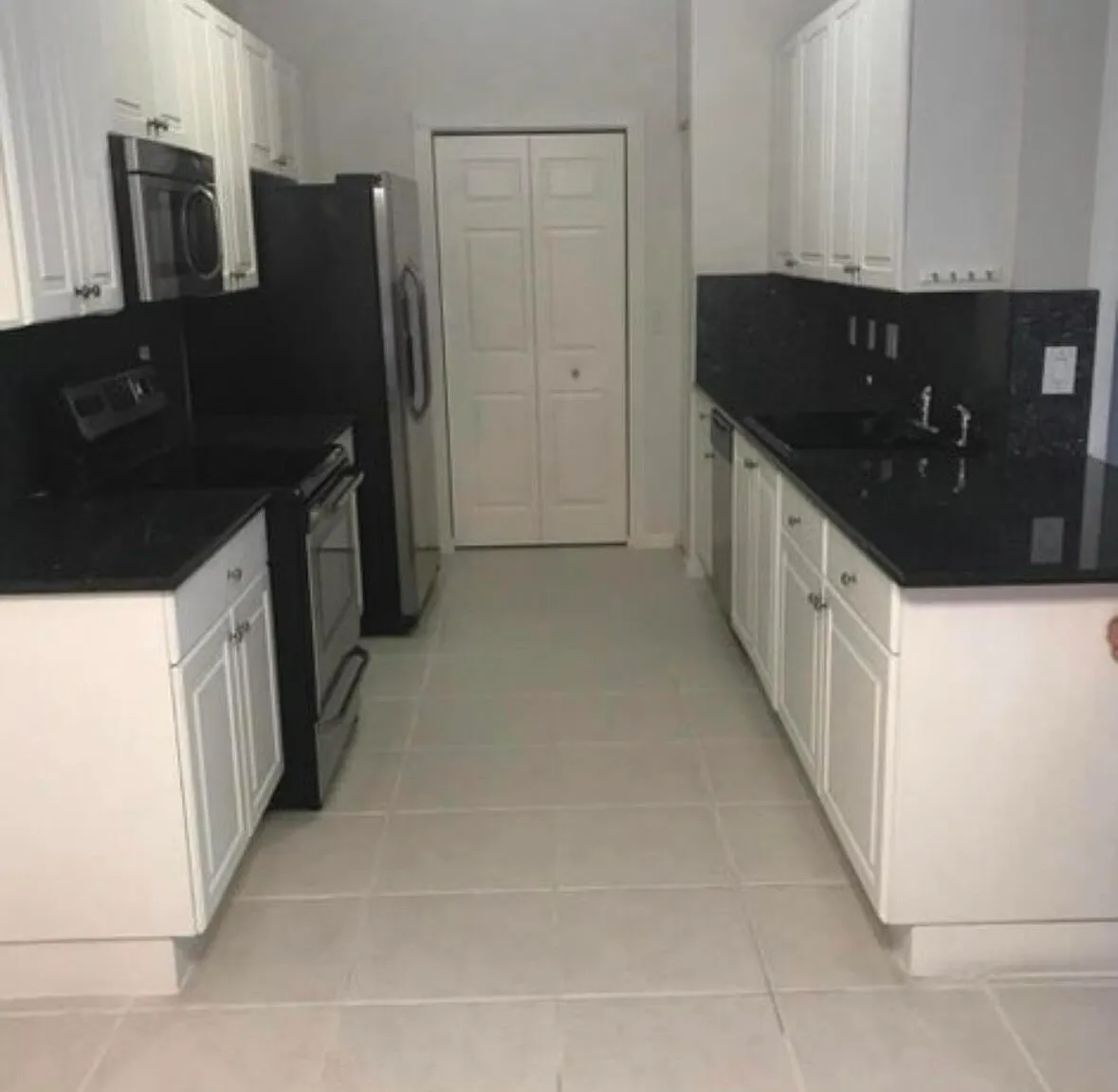 3 bed, 2.0 bath, 1267 sqft, $2,200 — Photo 4