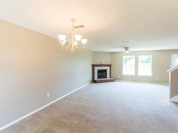 4th image of 4513 Badlands Dr