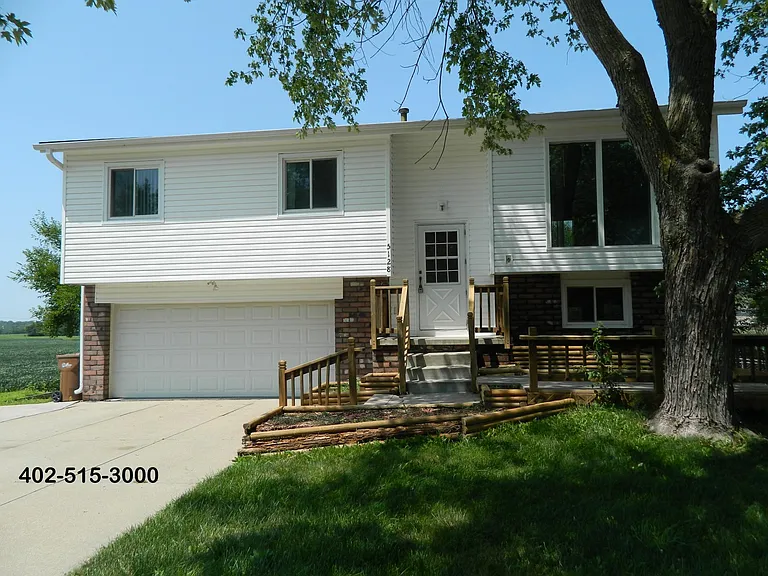 5128 Edinburgh St — Photo 2