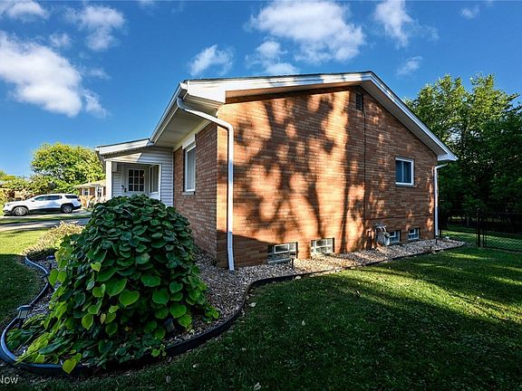 2nd image of 6185 Yorktown Dr