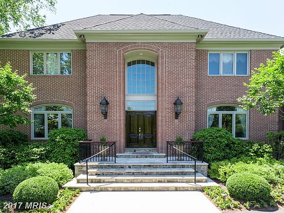 3rd image of 10801 Tradewind Dr