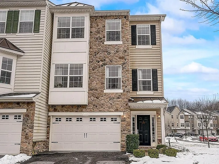458 Jacobsen Dr #1 — Photo 18