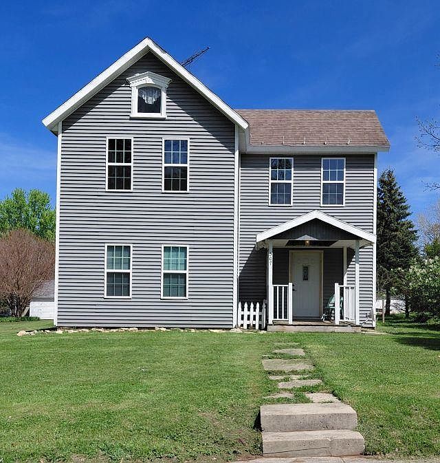1st image of 507 Main St