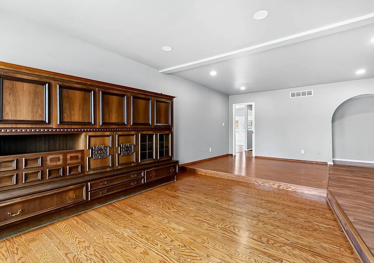 Beautiful East side House 3 bed-2 bath 79928 — Photo 2