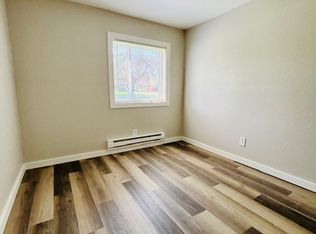 Cedar Crest Apartments, Waterloo, IA 50703
