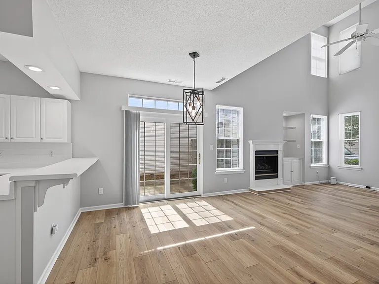 1537 Tallwood Cir — Photo 8
