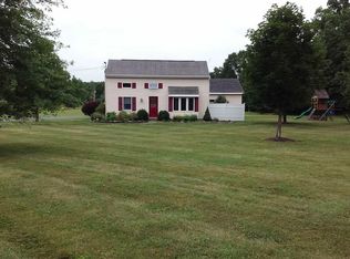 21 2nd Dyke Rd, Averill Park, NY 12018