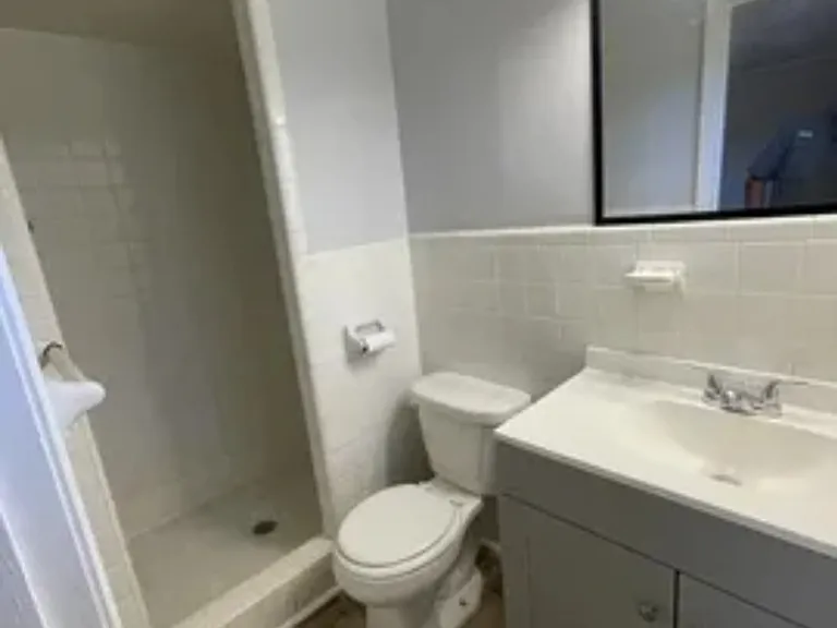 205 Lawrence Dr — Photo 15