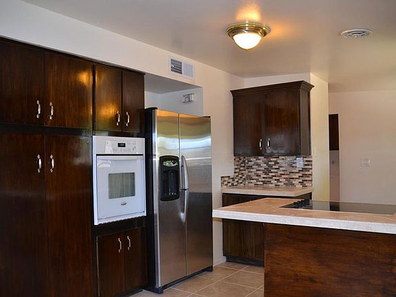 2nd image of 909 S Sarnoff Dr