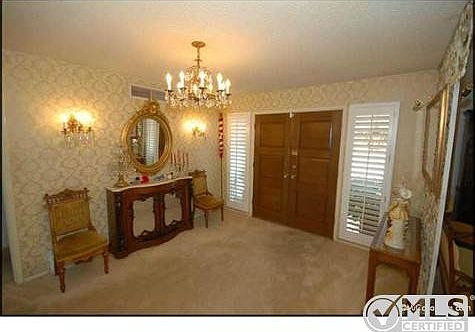 2nd image of 889 Thunderbird Dr