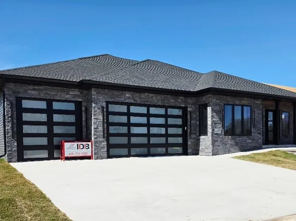 2015 Wellington Pl, Cottage Grove, WI 53527