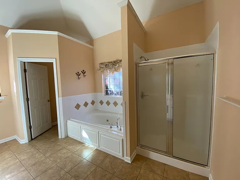 1002 Dorset Ln — Photo 17