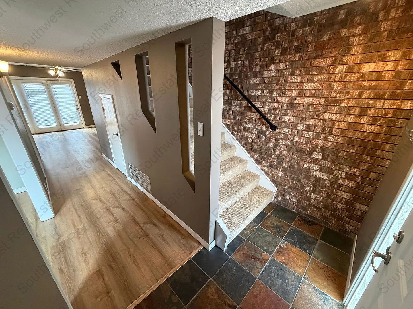2 Bed 2.5 Bath Condo on the golf course! — Photo 2