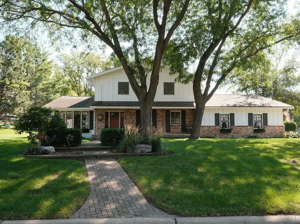 528 5th Ave SE, Sioux Center, IA 51250