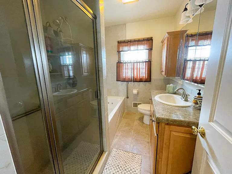 207 Bay Blvd — Photo 13