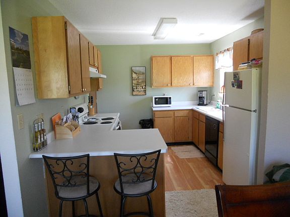 3rd image of 11225 Bradford Trace Ct