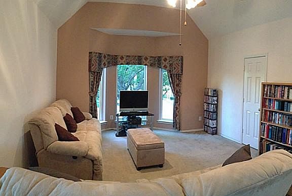 4th image of 2117 Remmington Dr