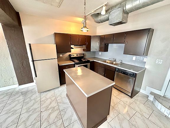4th image of 710 S Medina St #201