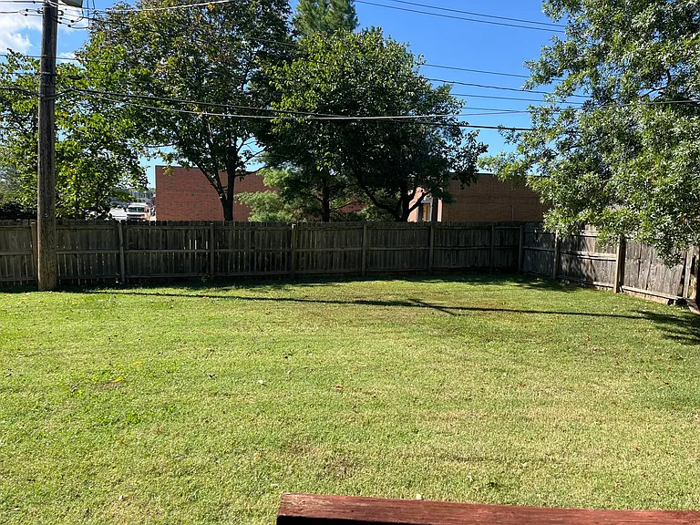 2935 S Roanoke Ave — Photo 18