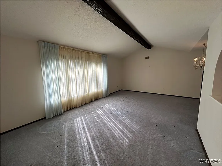 186 Peppertree Dr — Photo 8