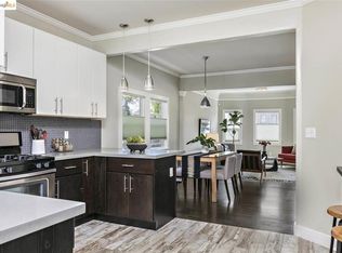 692 32nd St, Oakland, CA 94609