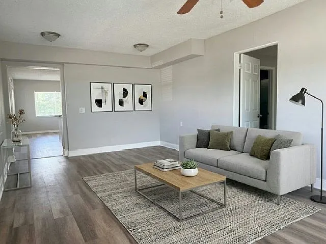2 bed, 2.0 bath, 858 sqft, $1,690 — Photo 4