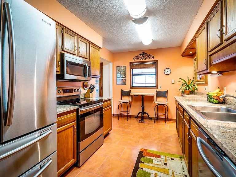 604 Alicante Rd — Photo 19