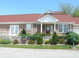 4069 S View Ter SW, Roanoke, VA 24014