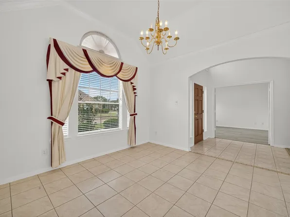 2103 Five Iron Dr, Houston, TX 77089