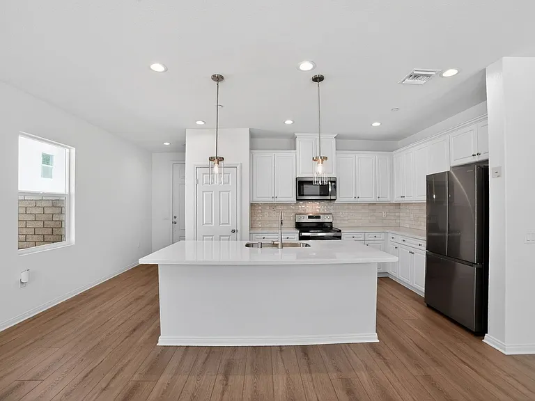 2471 Satsuma Ct — Photo 2