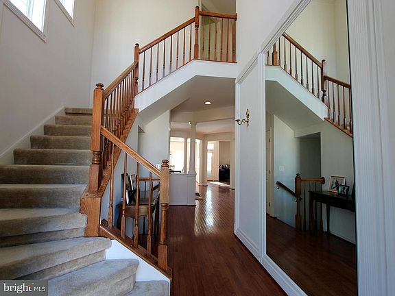 2nd image of 7967 Almeda Ct