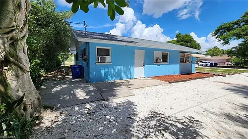 2252 Maple Ave Photo 1