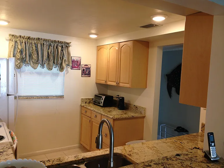 5 Sunflower St #10 — Photo 9
