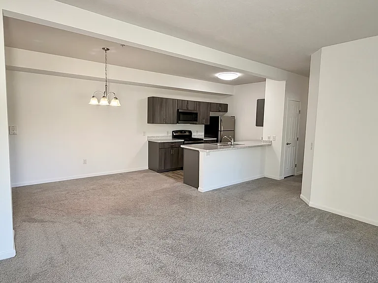 601-4 Gethings Cir — Photo 3