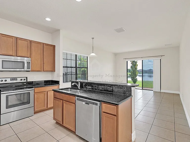 10466 Stapeley Dr — Photo 5