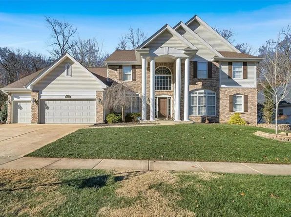 655 Southern Hills Dr, Eureka, MO 63025