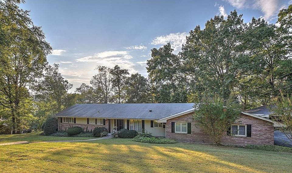 1st image of 3224 Parkcliff Dr