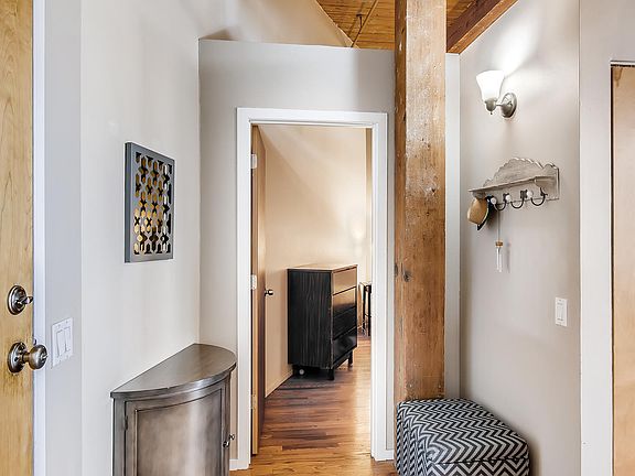 3rd image of 2300 W Wabansia Ave APT 325