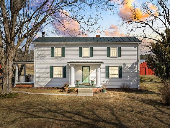 3rd image of 1815 Country Rd