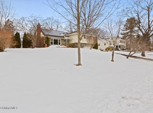 1265 Hawthorn Rd, Niskayuna, NY 12309