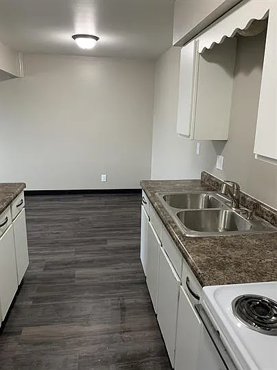 1184 Western Avenue — Photo 3