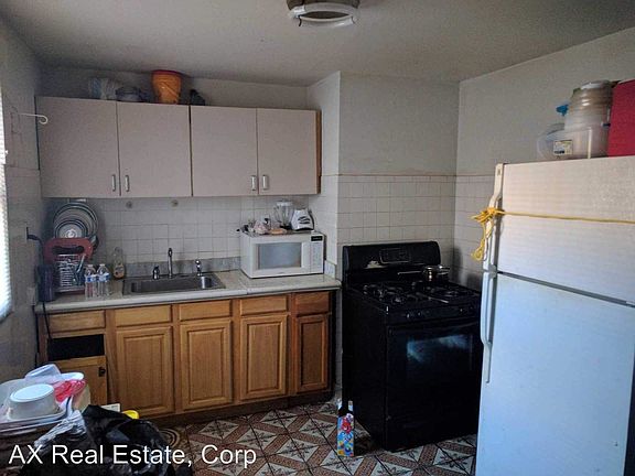 5th image of 721 E 222nd St APT 1