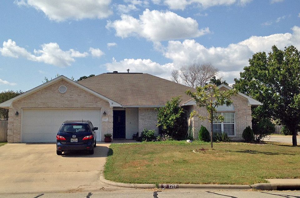1st image of 1217 Remington Ct