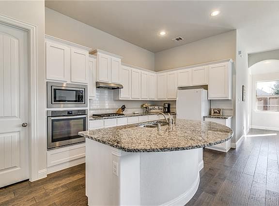 5th image of 5713 Fox Chase Ln