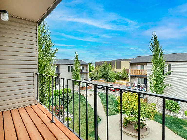 River Lofts Apartments — Photo 4