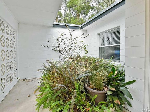 4th image of 1905 NW 37th Blvd