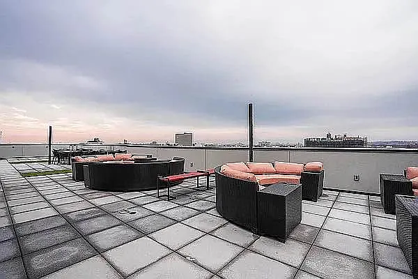 Rented by Highline Residential | media 39