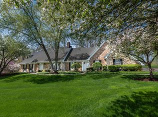 5N030 Dover Hill Rd, St Charles, IL 60175