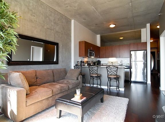 3rd image of 235 W Van Buren St Unit 2305